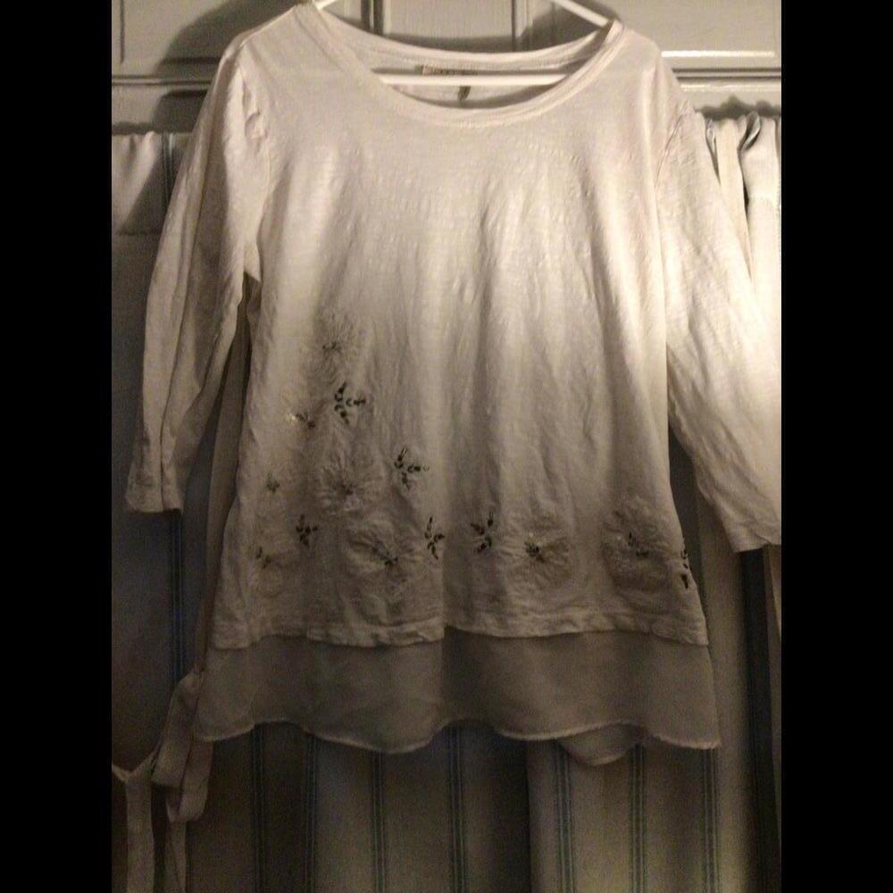 Logo 3/4 sleeve Tunic with  Embroidered and Beaded Flowers in Size Large